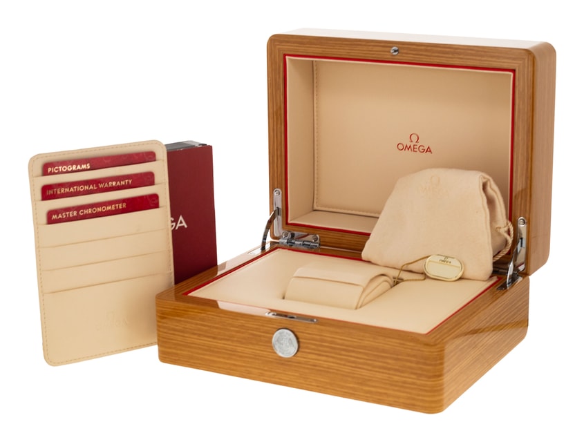 Omega Planet Ocean 215.30.46.51.99.001 Image 5